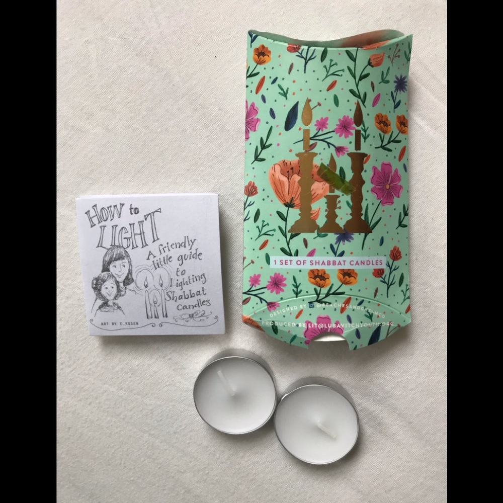 Set of Shabbat candles